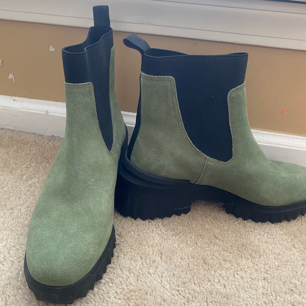 Nurture  Footwear